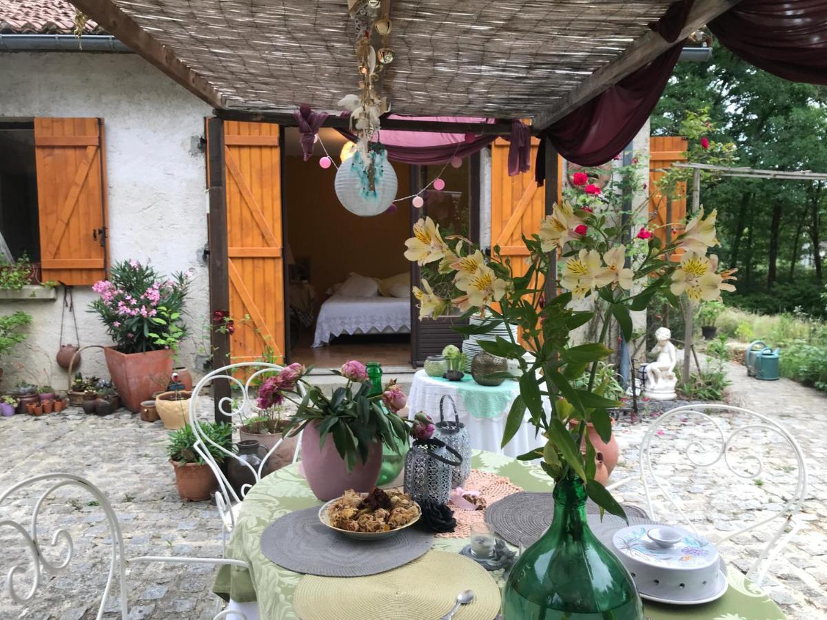 Au Pain Des Anges Hotell Saint-Gervais en-Belin Eksteriør bilde