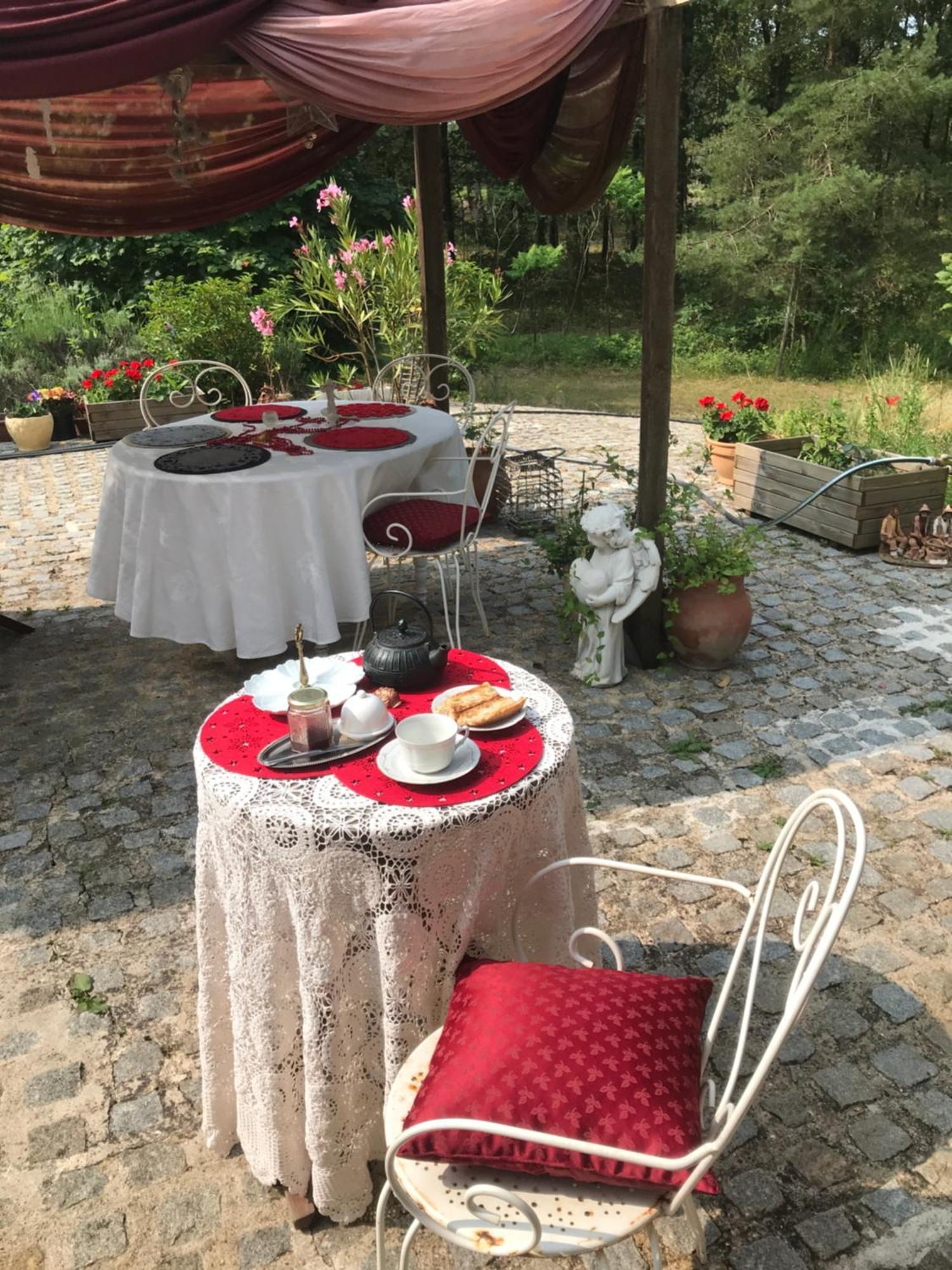 Au Pain Des Anges Hotell Saint-Gervais en-Belin Eksteriør bilde